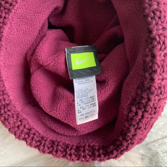 Nike Knit Beanie Vegan Fur Pompon Hat - Picture 7 of 10